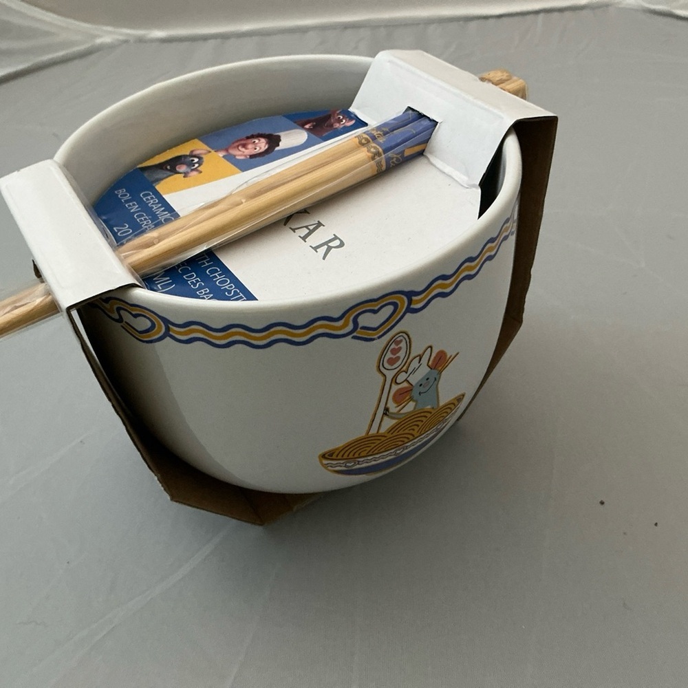 Disney Pixar's Ratatouille Ramen  Noodle Bowl With Chopsticks, NEW Brand New - Picture 2 of 6